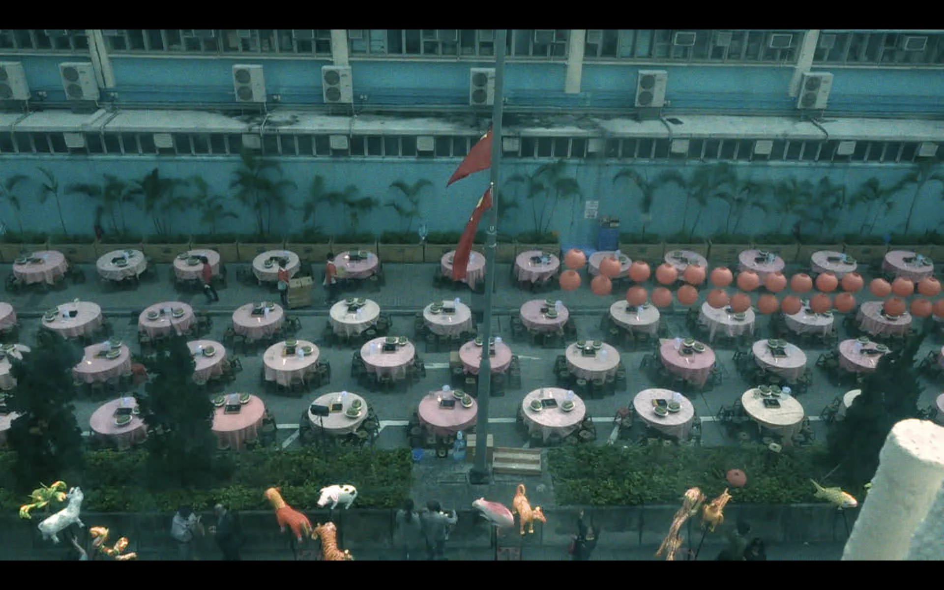 shot 2 from movie Room 404 by Elysa Wendi and Wai Shing Lee